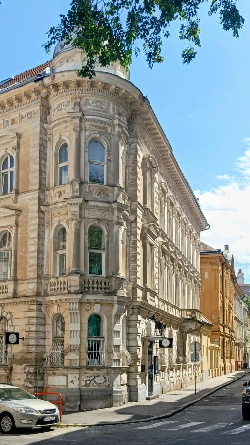 Nice Flat Under The Castle Bratislava Luaran gambar